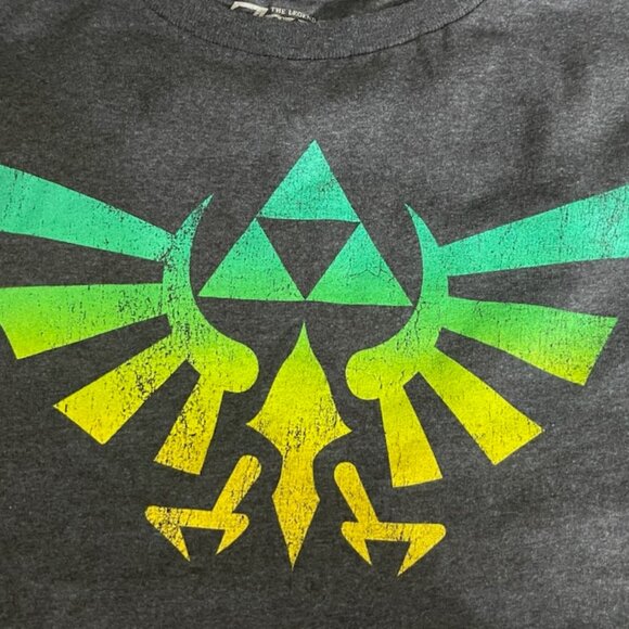 2017 Nintendo THE LEGEND OF ZELDA Triforce T-Shirt Large - Picture 3 of 4